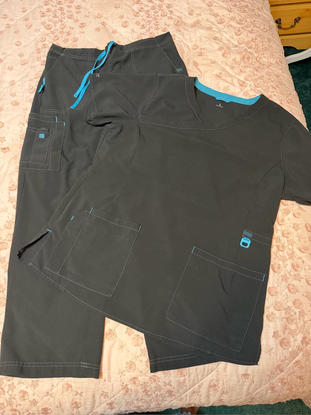 Carhartt Force Cross-Flex Scrub Set Black with Teal Accents